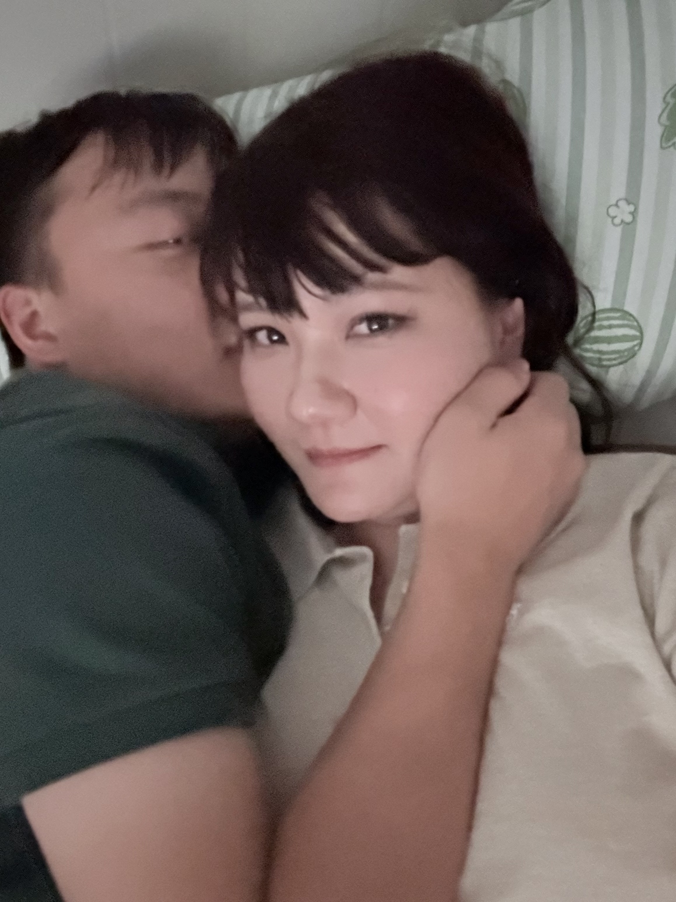 被窝贴贴